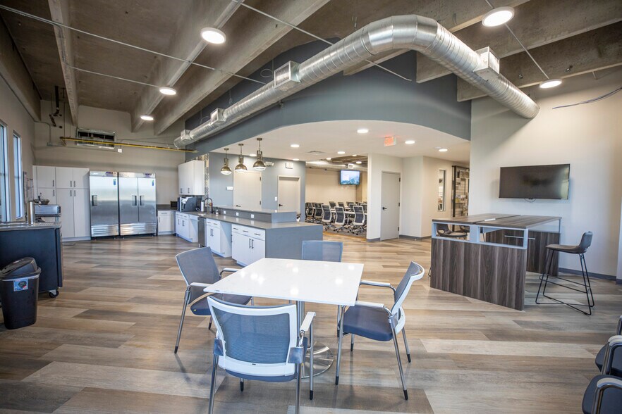 930 W 1st St, Fort Worth, TX à vendre - Photo intérieure - Image 2 de 9