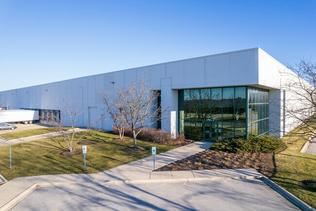 Plus de détails pour 340 W Crossroads Pky, Bolingbrook, IL - Industriel à louer