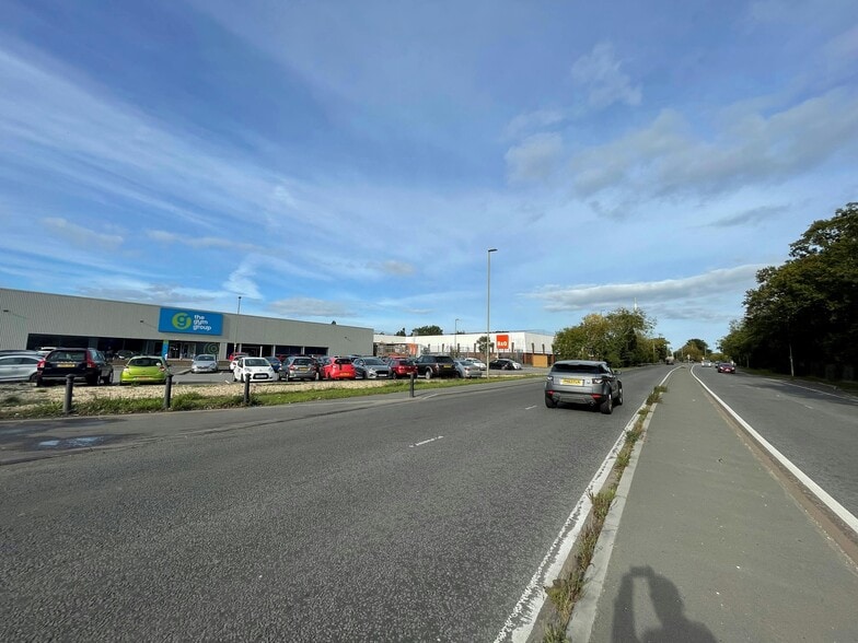 160-160B Southampton Rd, Titchfield for lease - Building Photo - Image 2 of 6