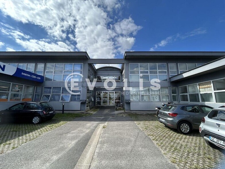 Rue Du Professeur Pierre Dangeard, Bordeaux for lease - Building Photo - Image 3 of 13