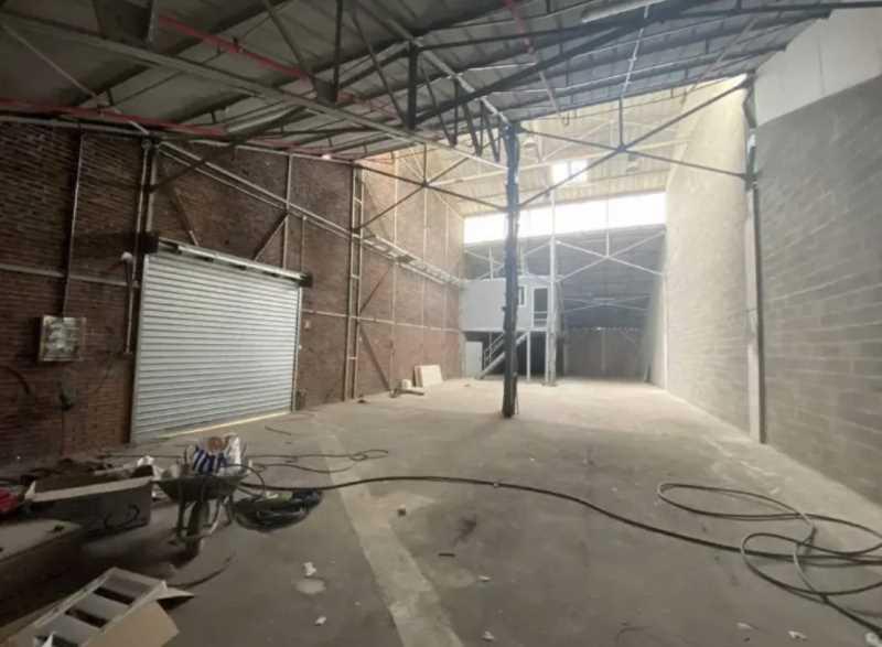 Office in Persan for lease - Primary Photo - Image 1 of 5