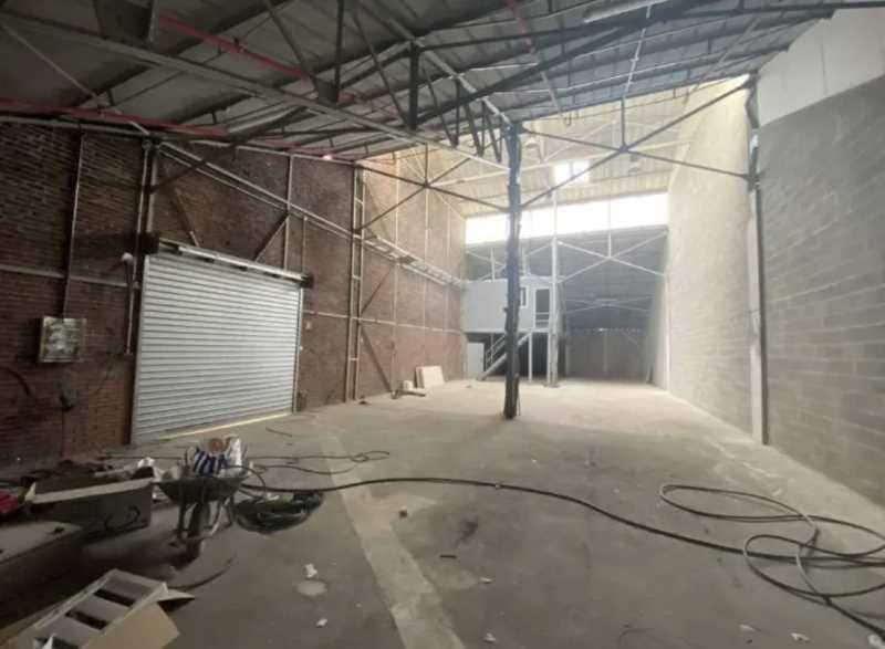 Bureau dans Persan à louer Photo principale- Image 1 de 6