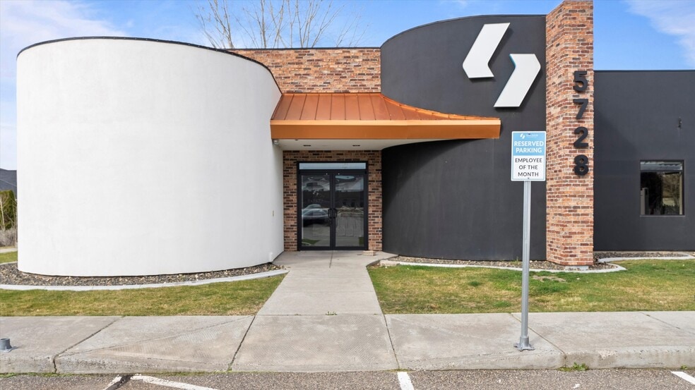 5808 Bedford St, Pasco, WA à vendre - Photo du bâtiment - Image 2 de 37