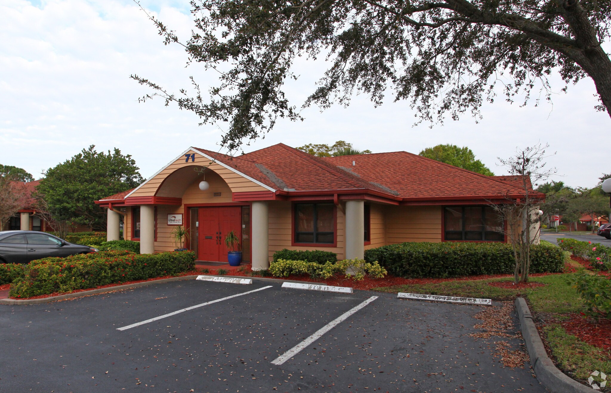 12640 World Plaza Ln, Fort Myers, FL for lease Primary Photo- Image 1 of 24