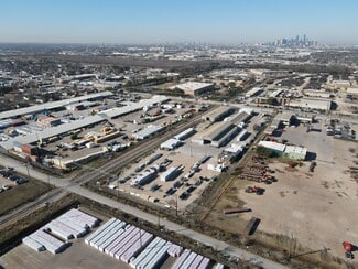 More details for 1111 McCarty St, Houston, TX - Industrial for Lease