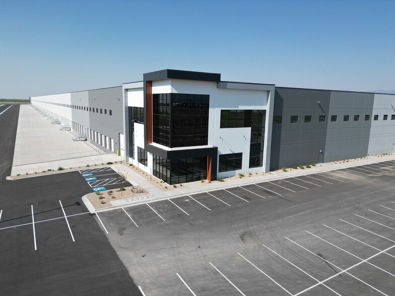 1195 N 6550, Salt Lake City, UT for lease - Building Photo - Image 3 of 9