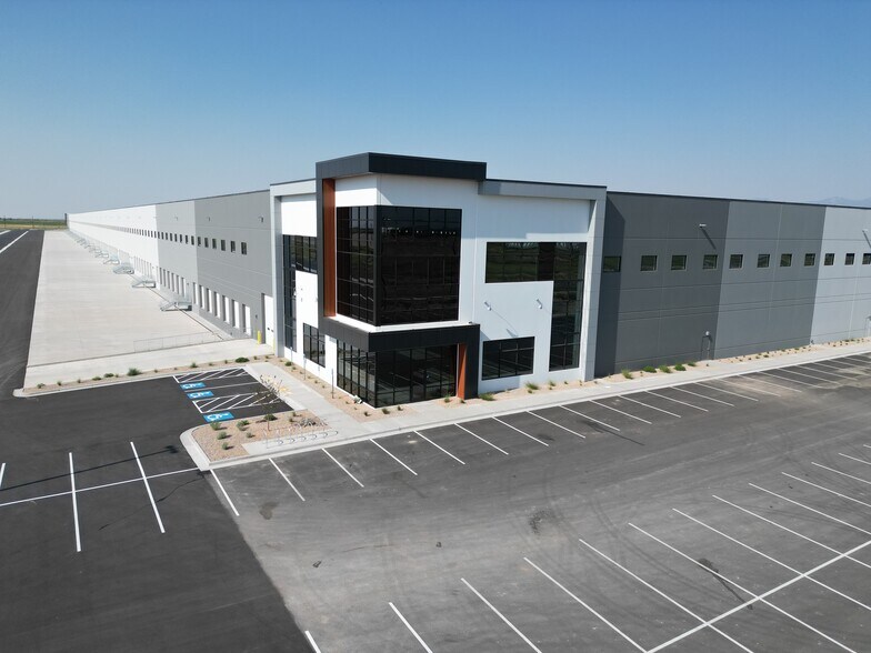 1195 N 6550, Salt Lake City, UT à louer - Photo du bâtiment - Image 3 de 9