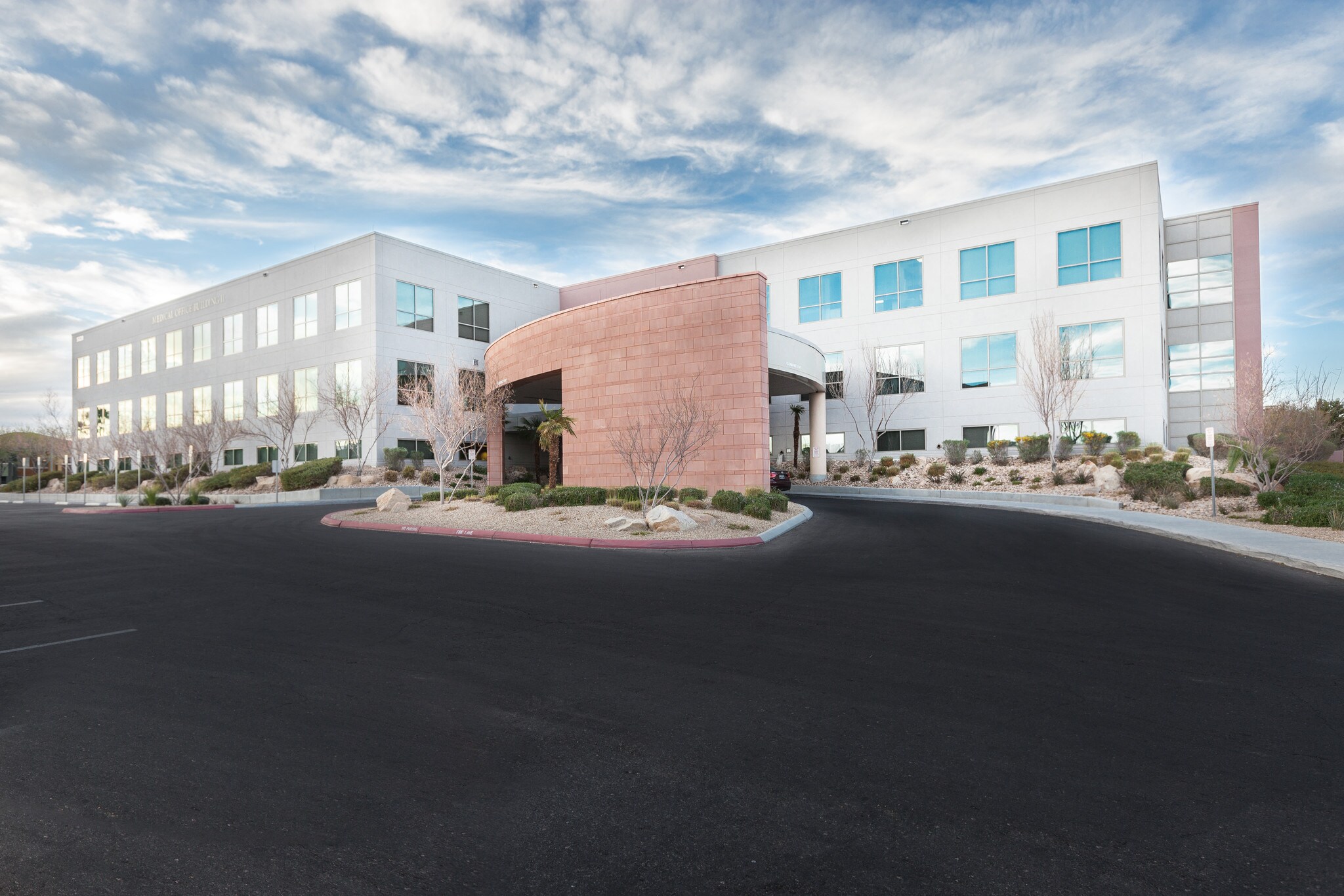 5320 S Rainbow Blvd, Las Vegas, NV for lease Building Photo- Image 1 of 7