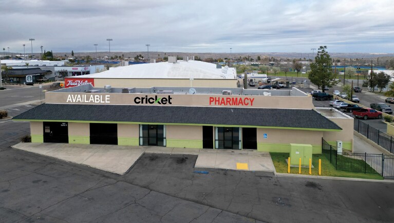 900-910 Kern St, Taft, CA for lease - Building Photo - Image 1 of 1