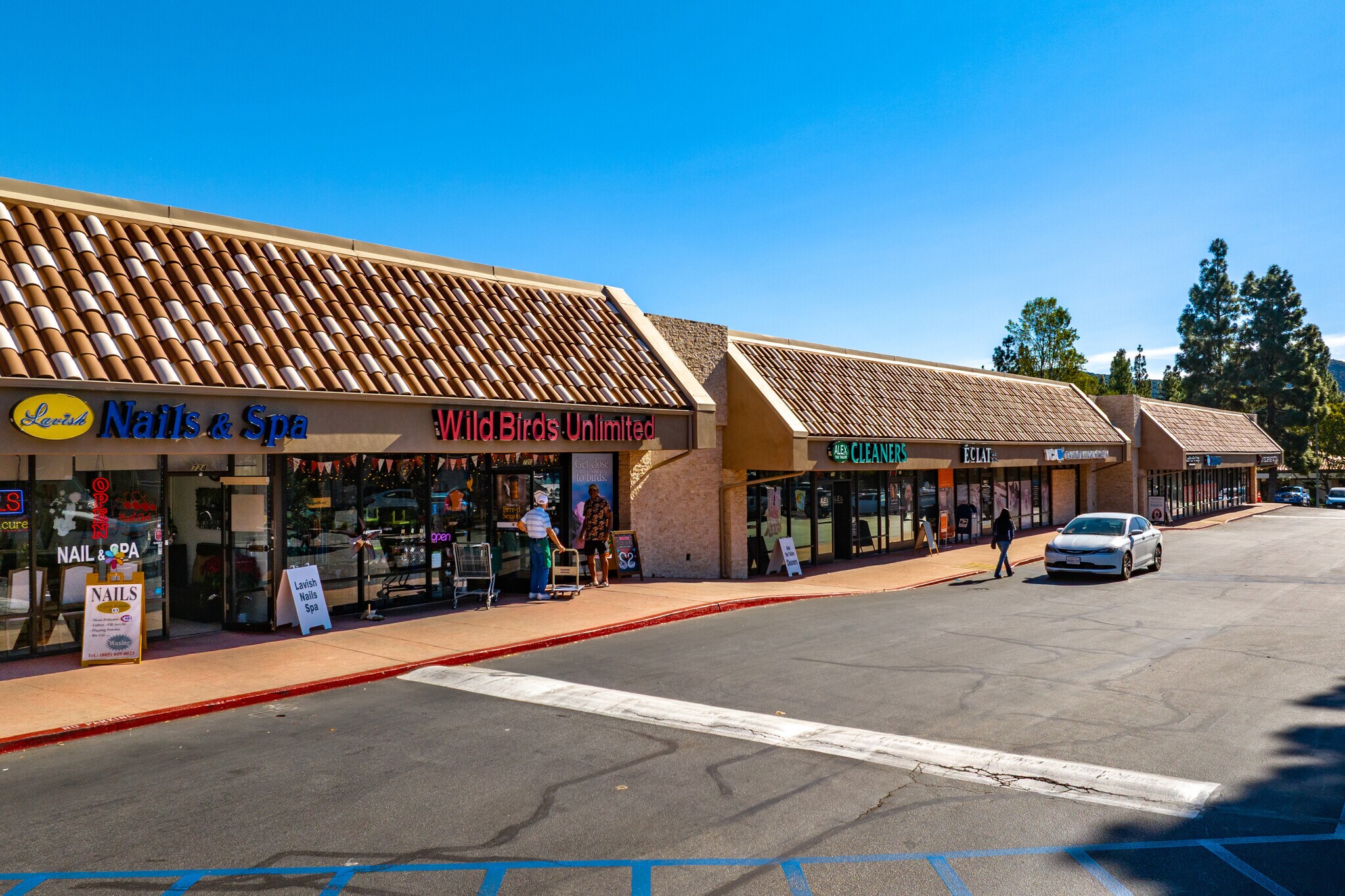 672-732 N Moorpark Rd, Thousand Oaks, CA for sale Primary Photo- Image 1 of 6