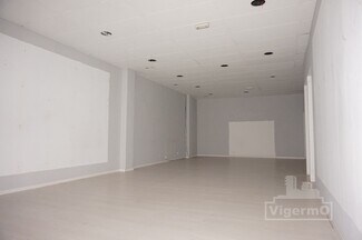 Plus de détails pour Commerce de détail à vendre