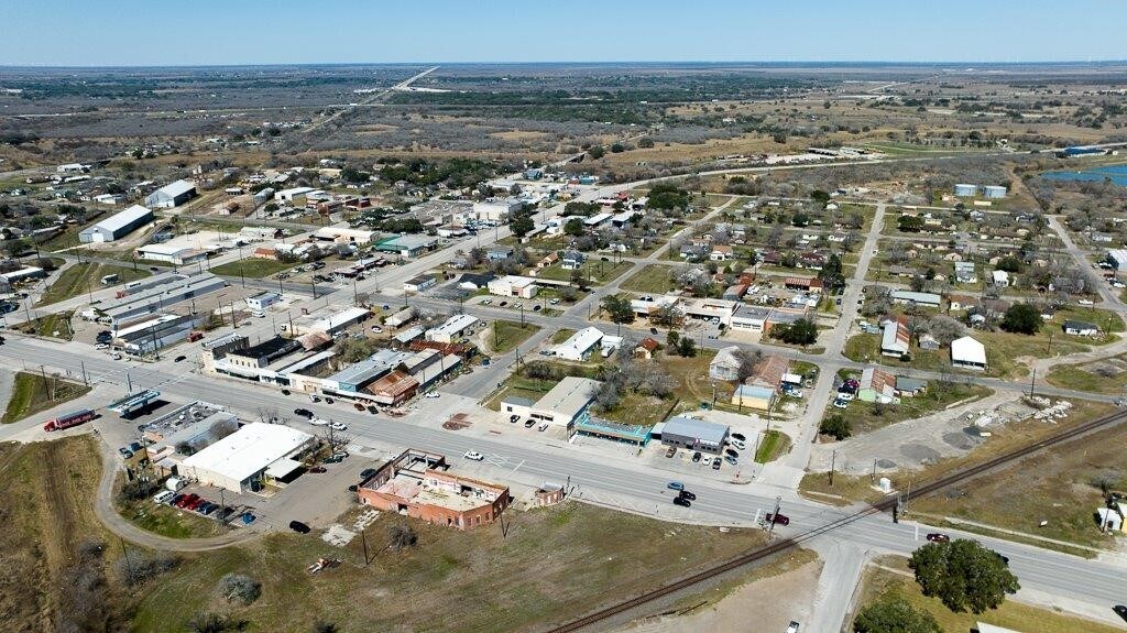 305 E Sinton St, Sinton, TX for sale Primary Photo- Image 1 of 34