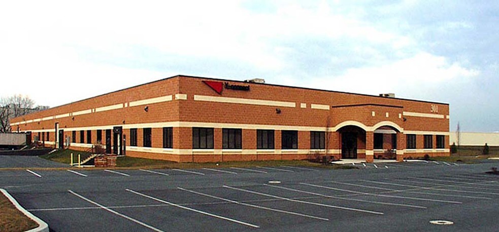 301 Fulling Mill Rd, Middletown, PA à louer - Photo du bâtiment - Image 2 de 2