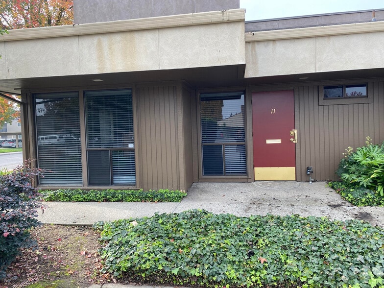 2087 Grand Canal Blvd, Stockton, CA for sale - Building Photo - Image 3 of 12