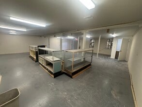 208 4th St, Fort Myers, FL for lease Interior Photo- Image 2 of 5