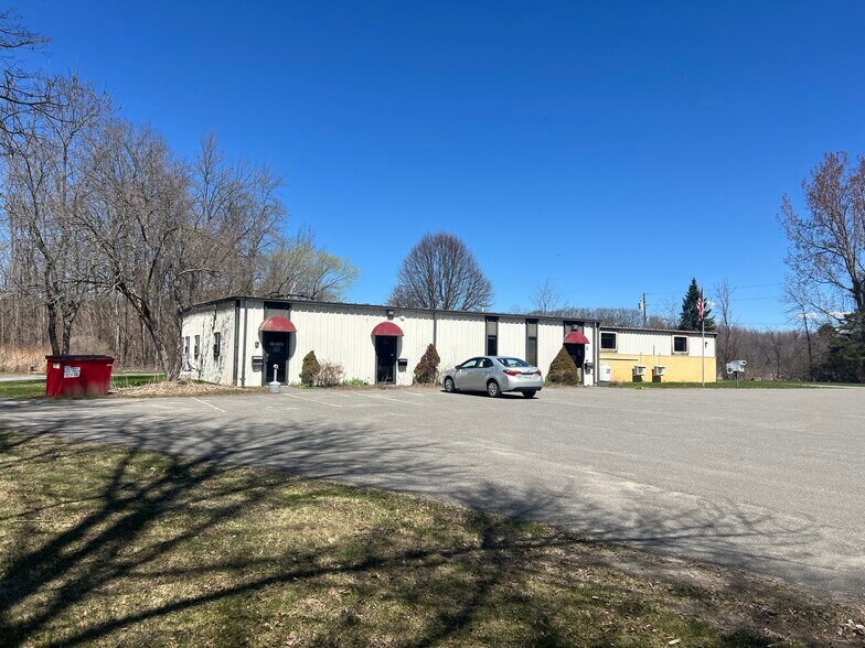 120 Drummond Ave, Waterville, ME à vendre - Photo du bâtiment - Image 2 de 40