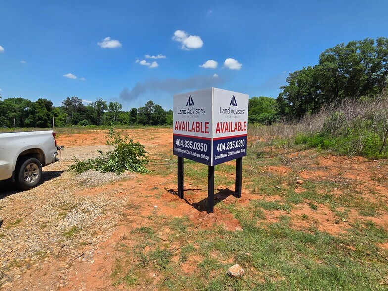 2706 Lake Harbin Rd, Morrow, GA à vendre - Photo de construction - Image 1 de 1
