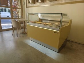 Retail in Madrid, Madrid for lease Interior Photo- Image 2 of 7