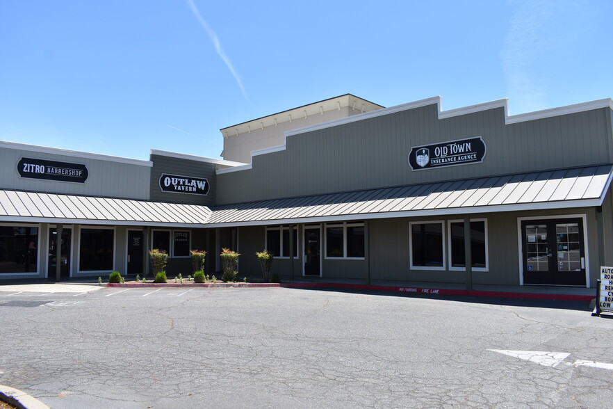 325 Clovis Ave, Clovis, CA for lease - Building Photo - Image 2 of 4