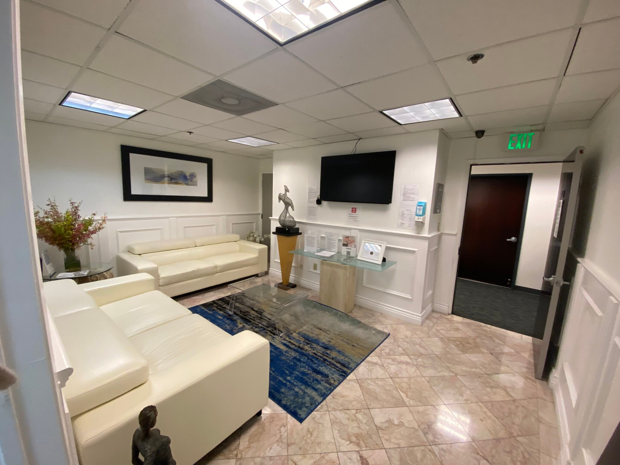 9025 Wilshire Blvd, Beverly Hills, CA for lease Interior Photo- Image 1 of 2