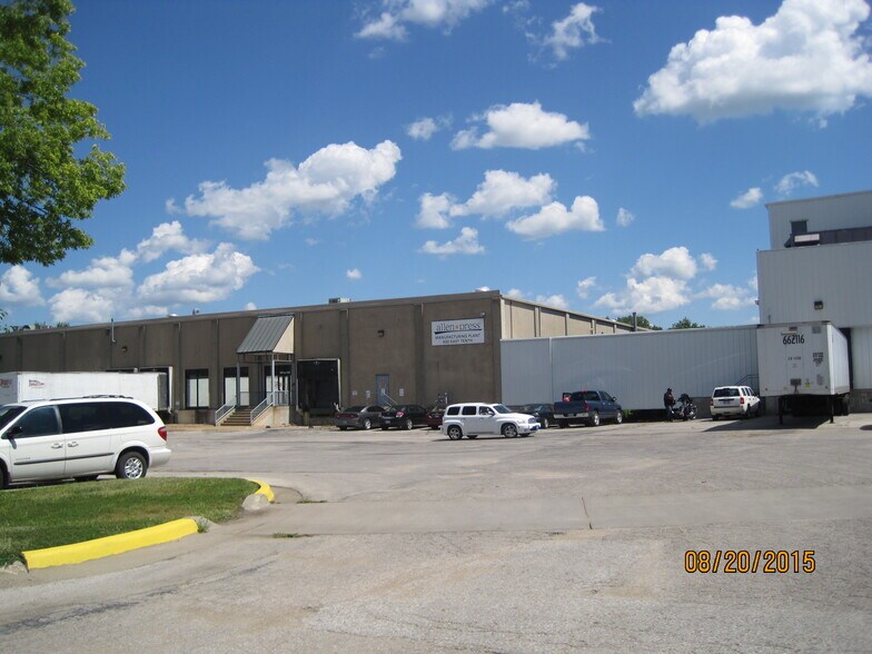 800-810 E 10th St, Lawrence, KS à vendre - Photo du bâtiment - Image 2 de 19