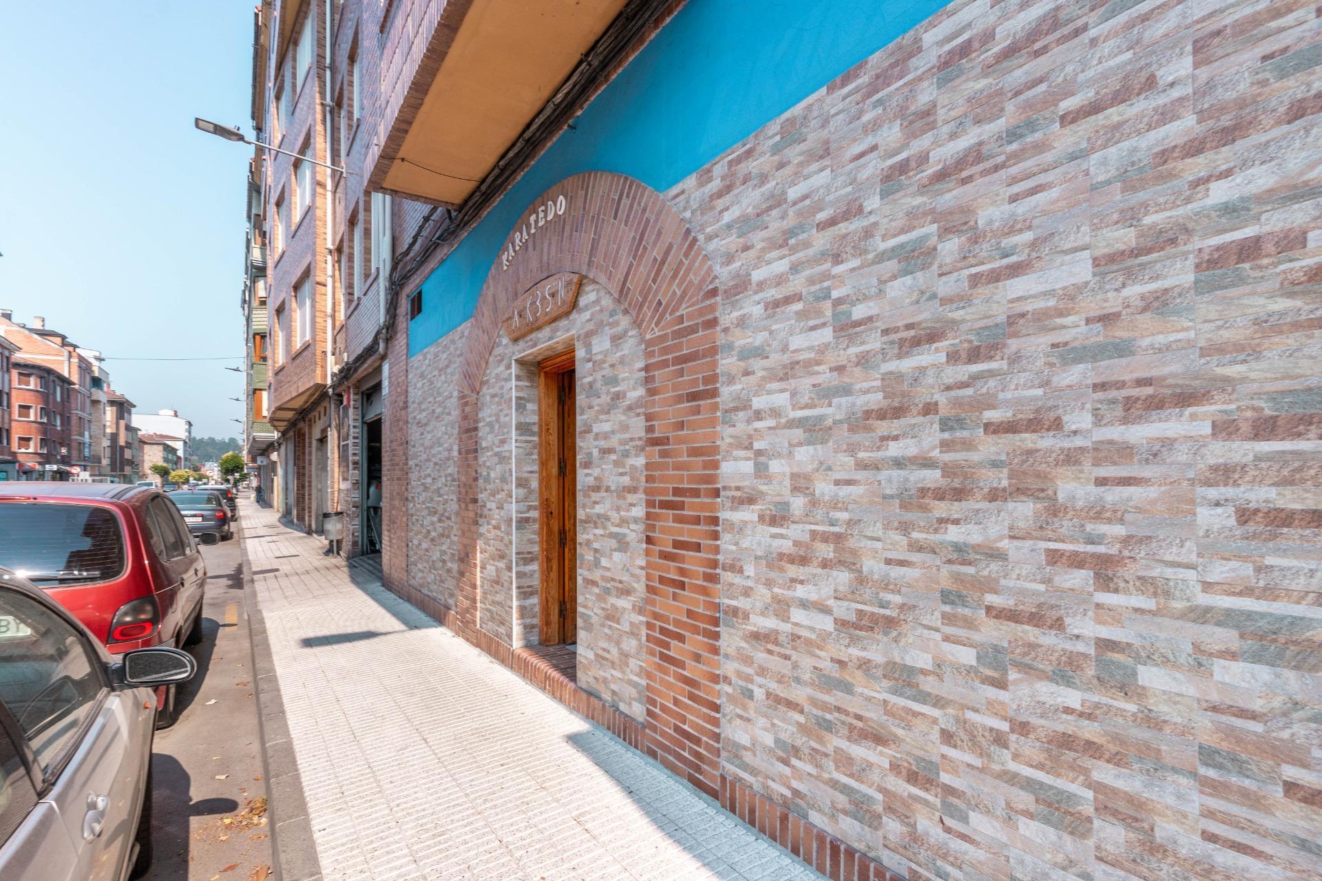 La Vega, 81, San Martín del Rey Aurelio, Asturias à vendre Photo principale- Image 1 de 35