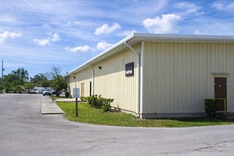 1350 Starkey Rd, Largo, FL à louer Photo intérieure- Image 2 de 4