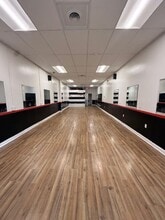 3650-3674 St Barnabas Rd, Suitland, MD à louer Photo intérieure- Image 2 de 4