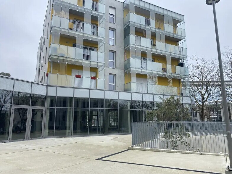 Commerce de détail dans Nantes à vendre - Photo du bâtiment - Image 2 de 5