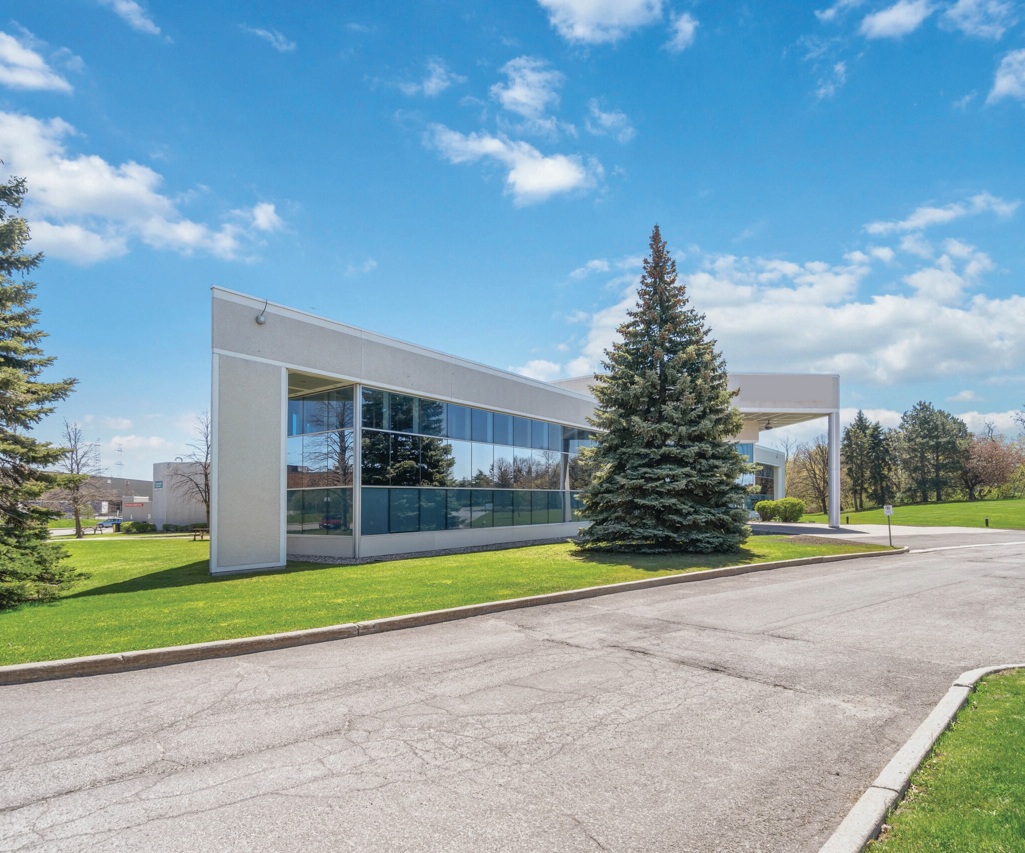2260-2300 Walkley Rd, Ottawa, ON for lease Building Photo- Image 1 of 10