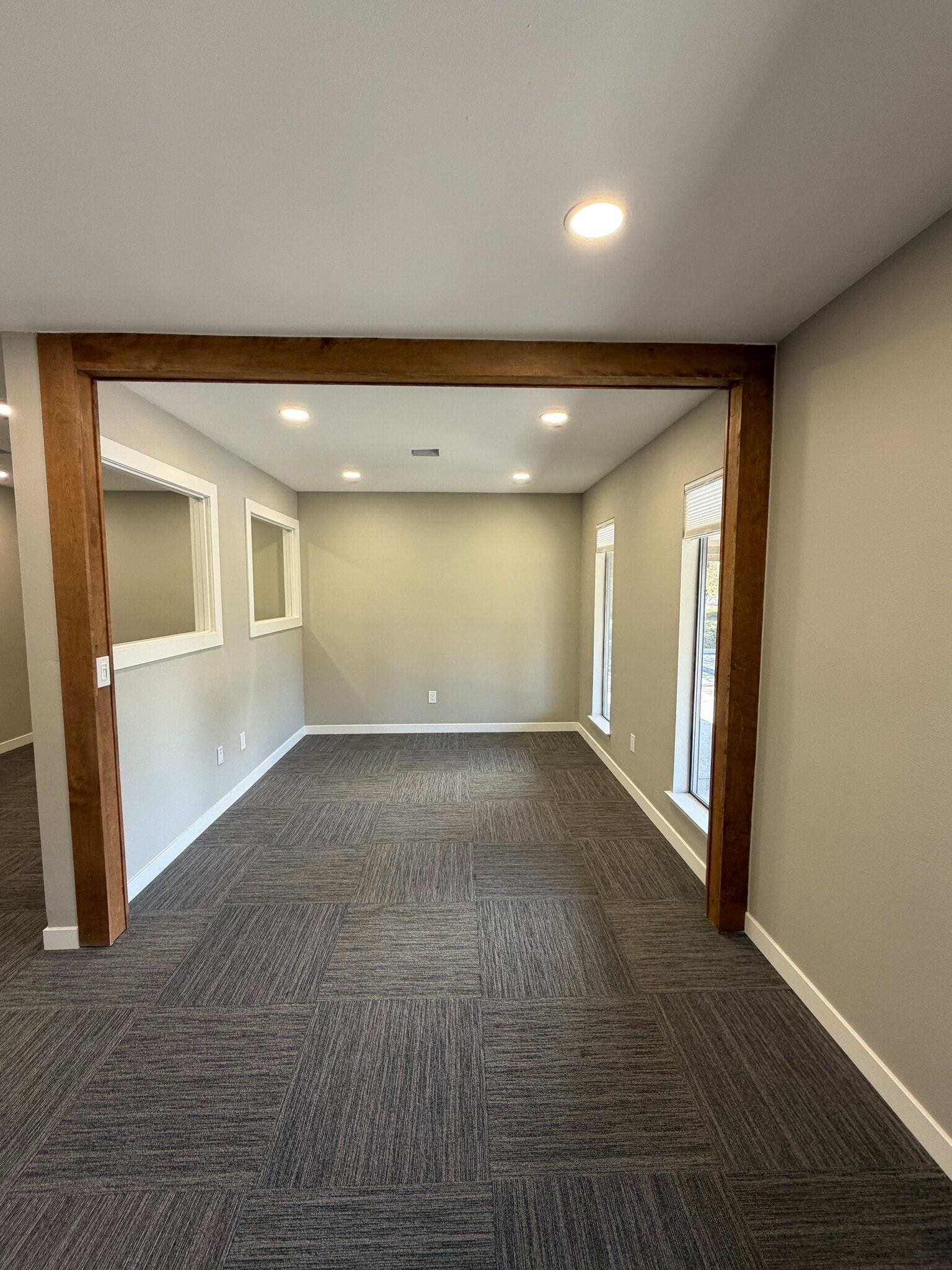617 S 48th Ave, Yakima, WA for lease Interior Photo- Image 1 of 8