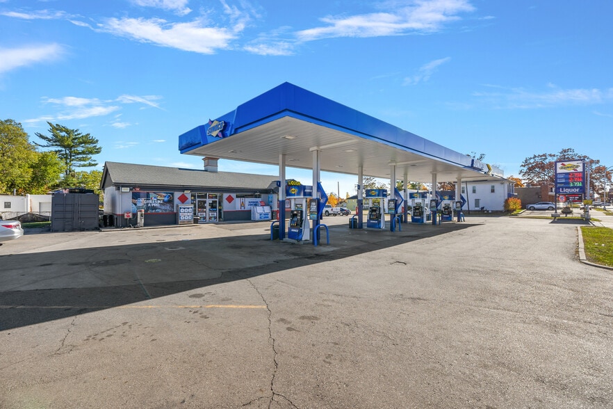 186 N Gratiot Ave, Mount Clemens, MI for sale - Building Photo - Image 3 of 21