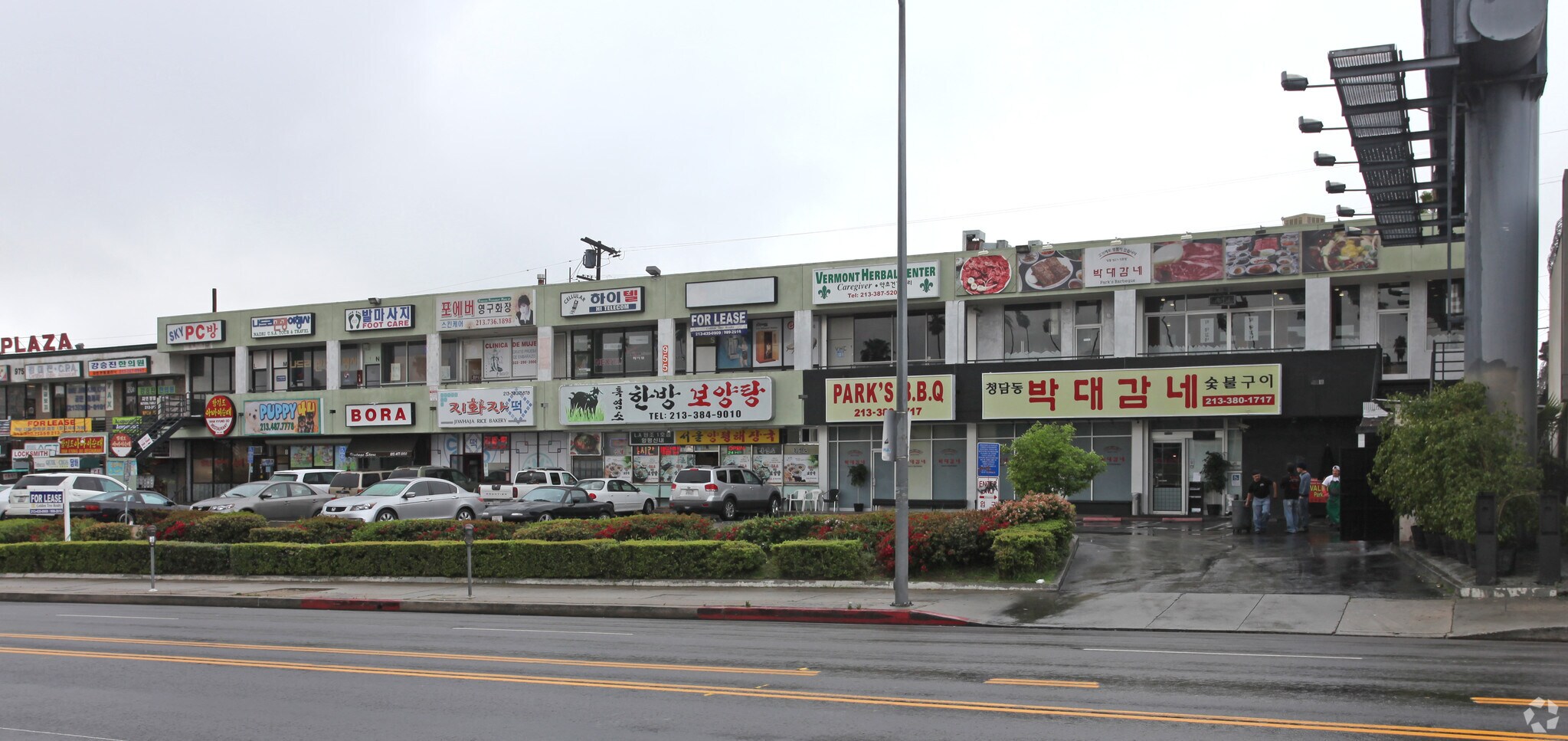 955 S Vermont Ave, Los Angeles, CA for lease Primary Photo- Image 1 of 6