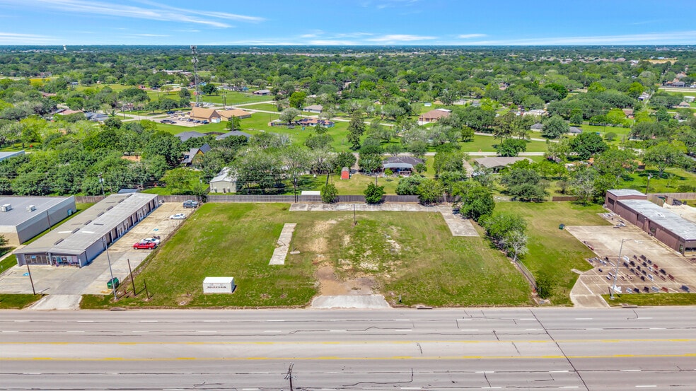 9505 N Navarro St, Victoria, TX for sale - Building Photo - Image 2 of 16