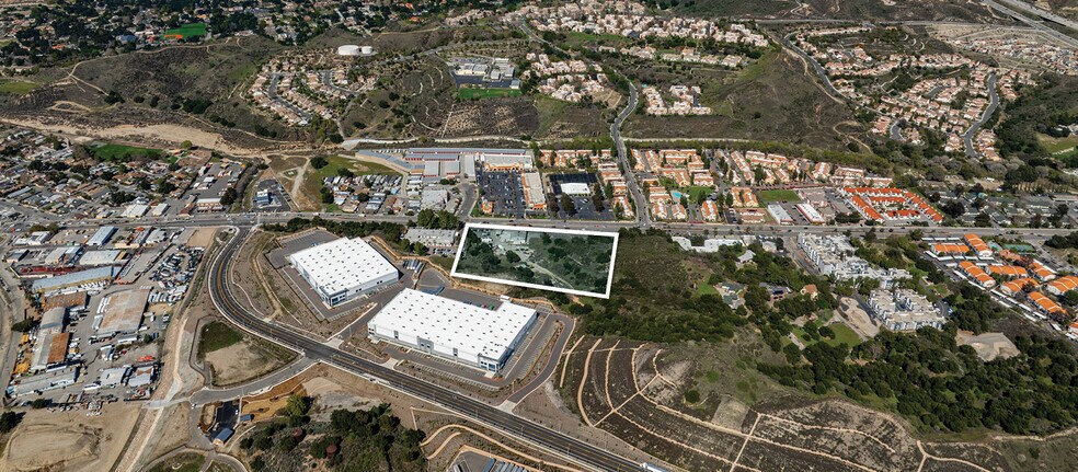 23792 Newhall Ave, Santa Clarita, CA for sale - Building Photo - Image 2 of 4