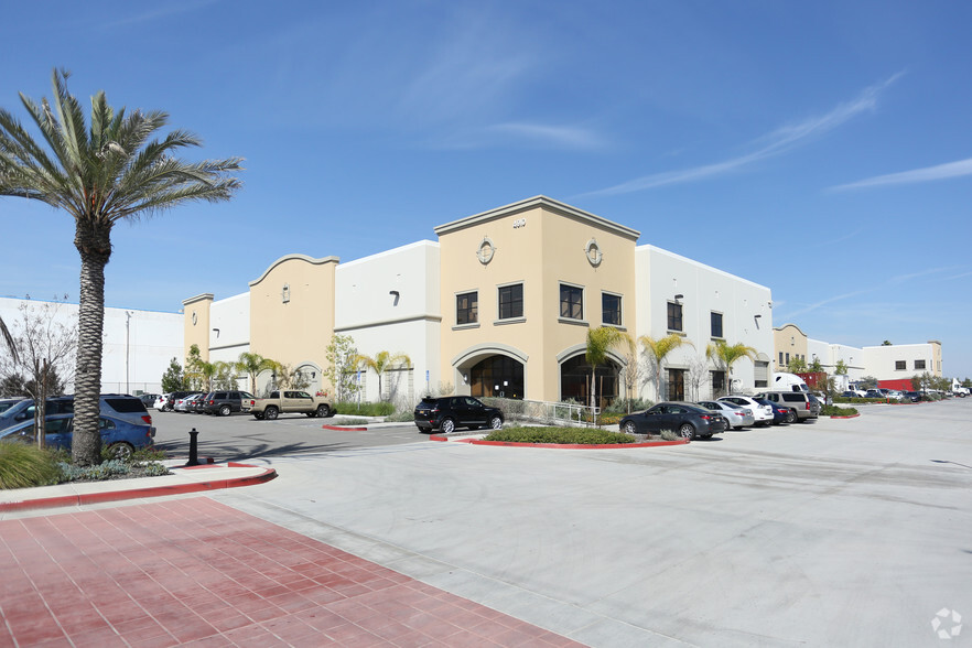 4910 Azusa Canyon Rd, Irwindale, CA for lease - Primary Photo - Image 1 of 6