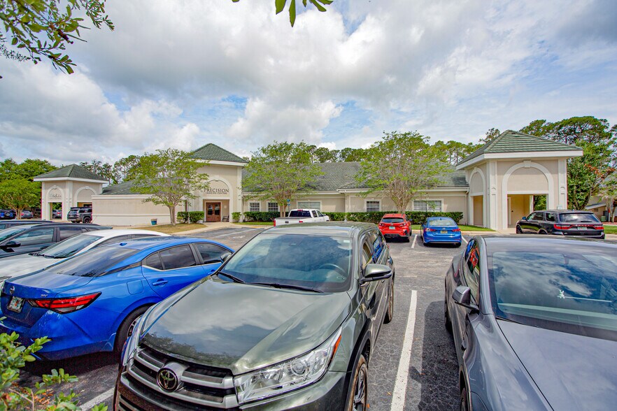 1540 Business Center Dr, Orange Park, FL à vendre - Photo du bâtiment - Image 2 de 7