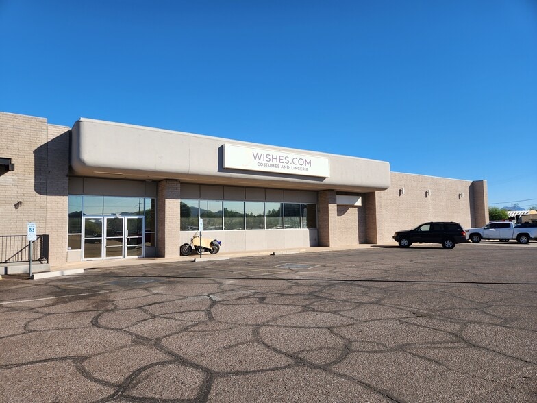 3216 E Cactus Rd, Phoenix, AZ for sale - Building Photo - Image 3 of 32