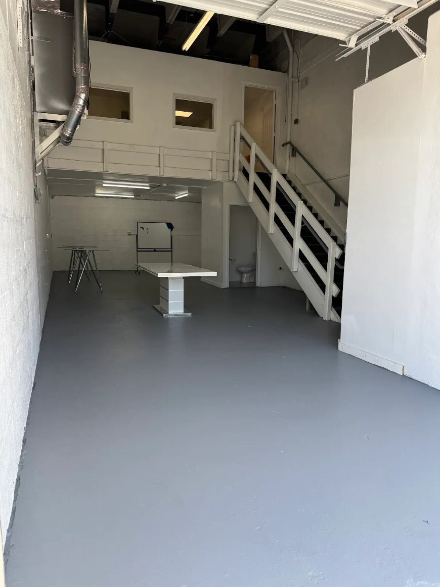 672 NW 118th St, Miami, FL for lease Interior Photo- Image 1 of 11