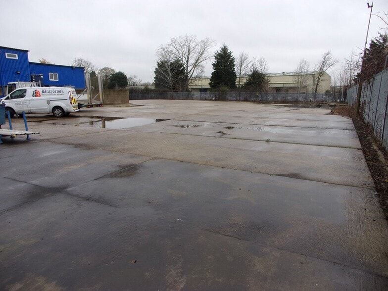 Harvey Rd, Basildon for sale - Building Photo - Image 3 of 5