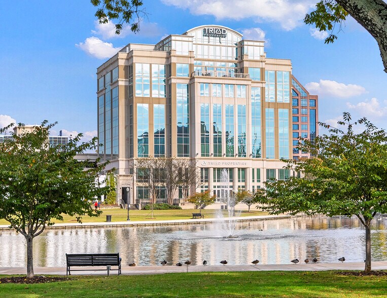 100 Church St SW, Huntsville, AL à louer - Photo du bâtiment - Image 2 de 24