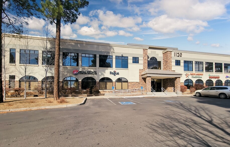 1120 W University Ave, Flagstaff, AZ à louer - Photo du bâtiment - Image 3 de 24