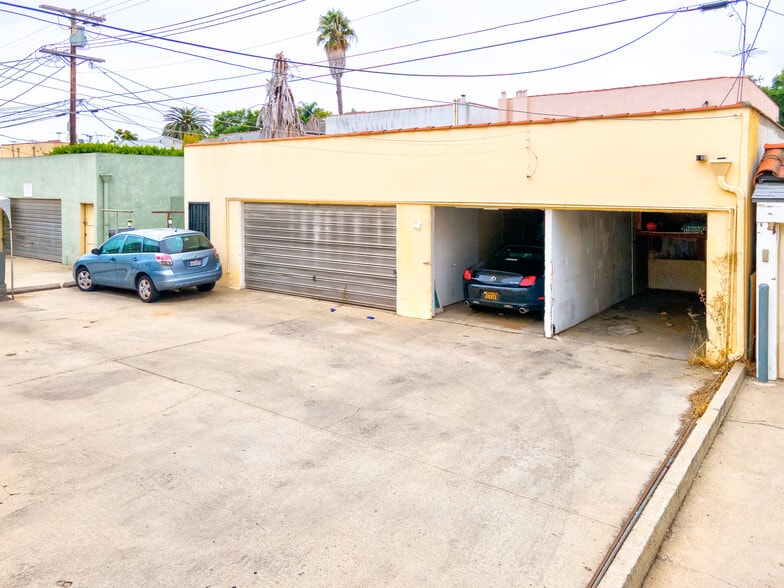 445 N Spaulding Ave, Los Angeles, CA for sale - Building Photo - Image 2 of 45