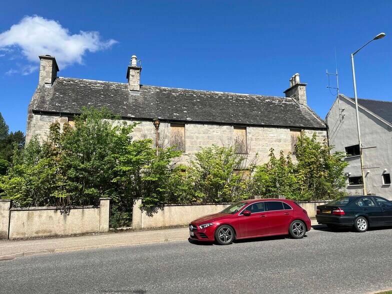 17-19 Castle Rd, Grantown On Spey for sale - Building Photo - Image 2 of 4