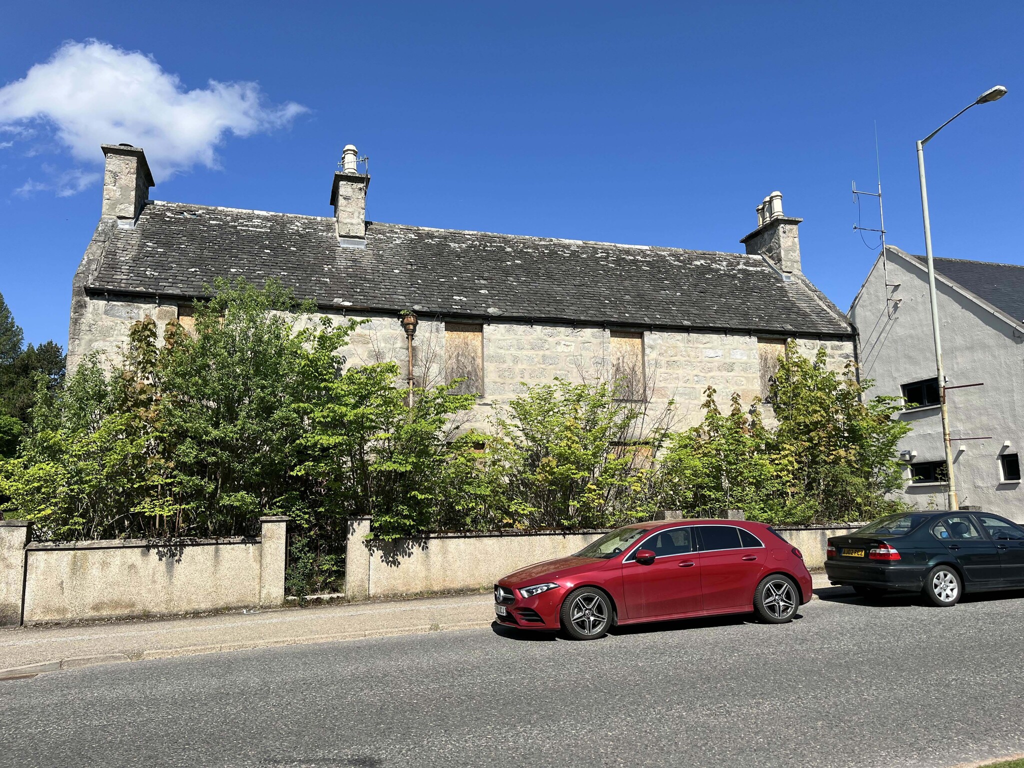 17-19 Castle Rd, Grantown On Spey for sale Building Photo- Image 1 of 4
