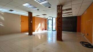 Plus de détails pour Multi-résidentiel à vendre