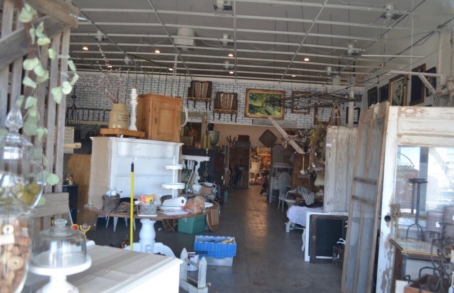 206 W Main St, Mesa, AZ for sale - Interior Photo - Image 2 of 2