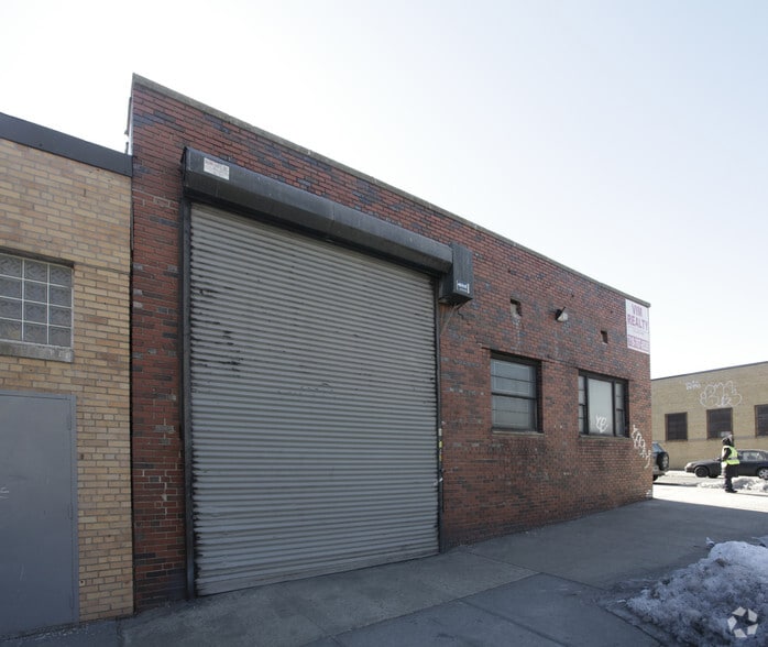 48-01 38th St, Long Island City, NY for lease - Interior Photo - Image 2 of 14