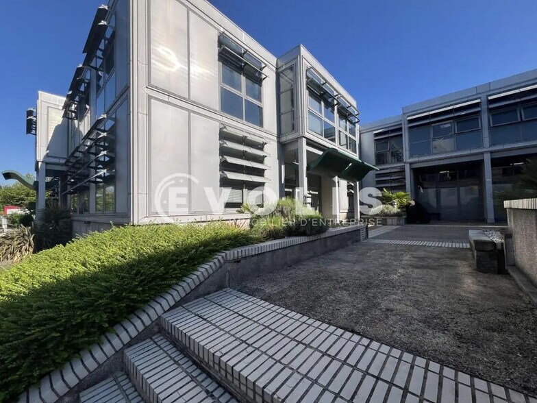 Flex dans Sucy-en-Brie à louer - Photo du bâtiment - Image 3 de 19