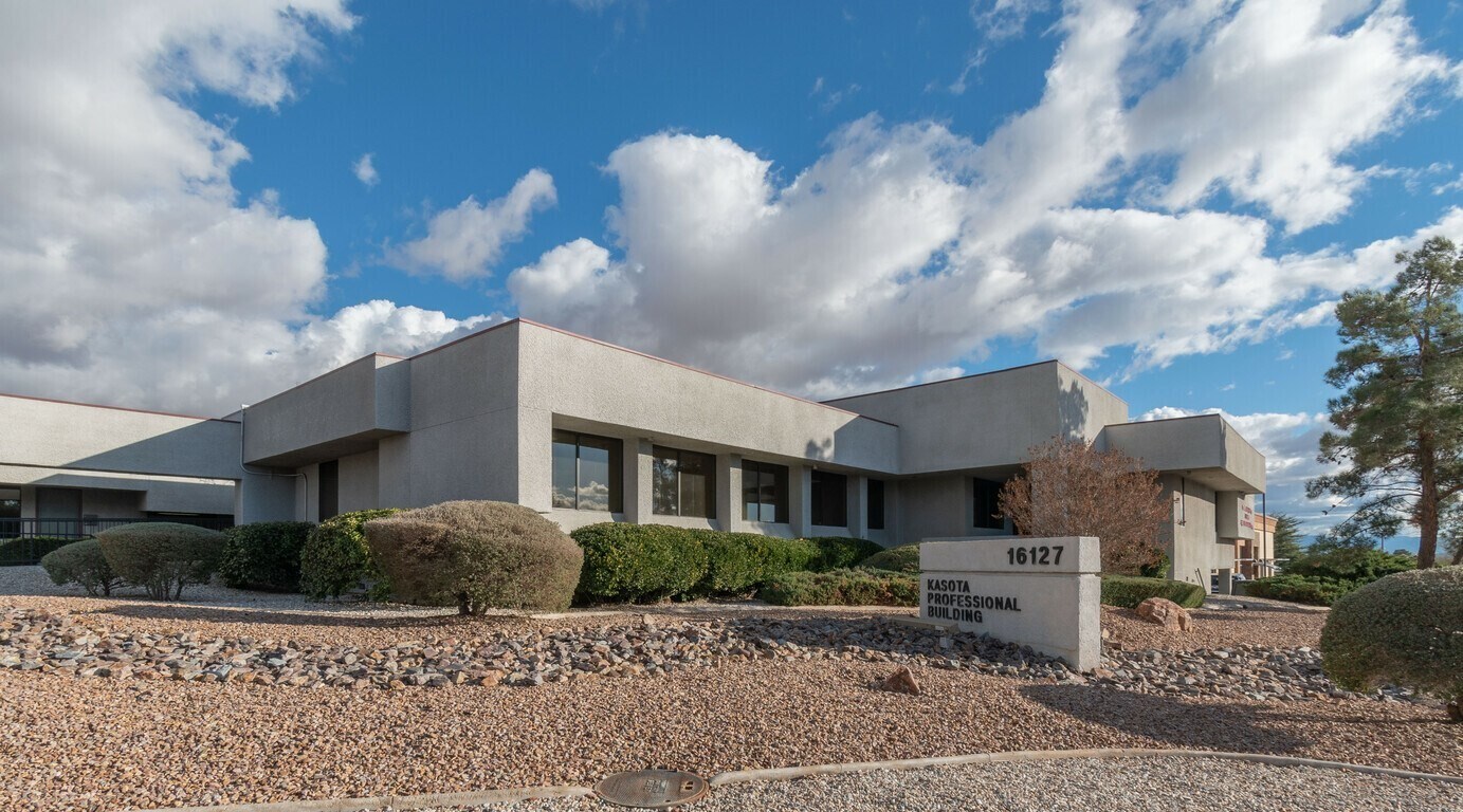 16127 Kasota Rd, Apple Valley, CA à vendre Photo principale- Image 1 de 13